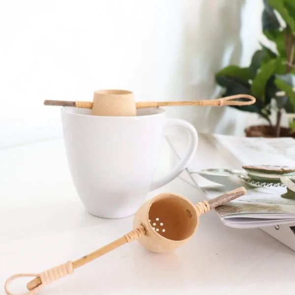 Tunta Bamboo Tea Strainer, Handmade in Thailand, twin view brewing, available at teas.co.uk