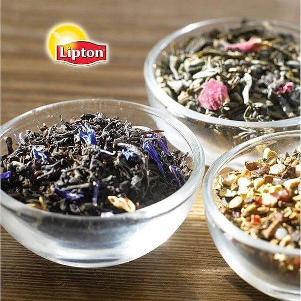Lipton Black Tea With Peach And Mango From Greece, 20 Tea Bags 34G, Our Premium Ingredients, Available At Teas.co.uk