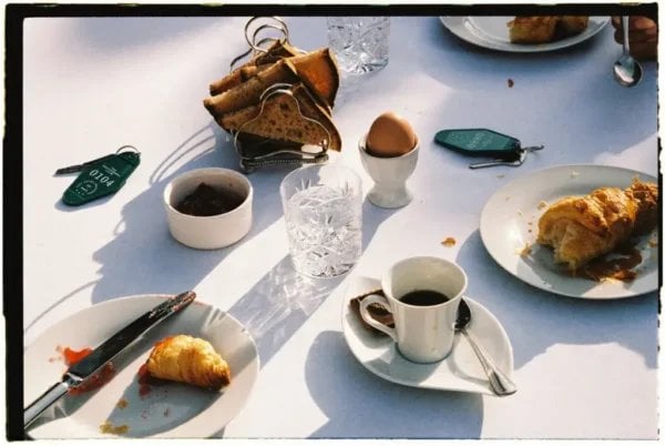 Rochambeau Camomile Infusion 25 Tea Bags 40G, Lifestyle Table, Available At Teas.co.uk