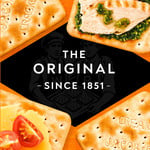 Jacob's Cream Cracker Multipack 8 Snack Packs, 185g, pack shot 3, available at teas.co.uk