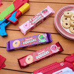 Jammie Dodgers Raspberry Flavour Biscuits, 140g, pack shot 5, available at teas.co.uk